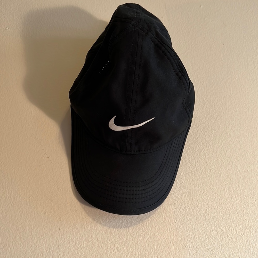 Nike Featherlight Dri-Fit Hat